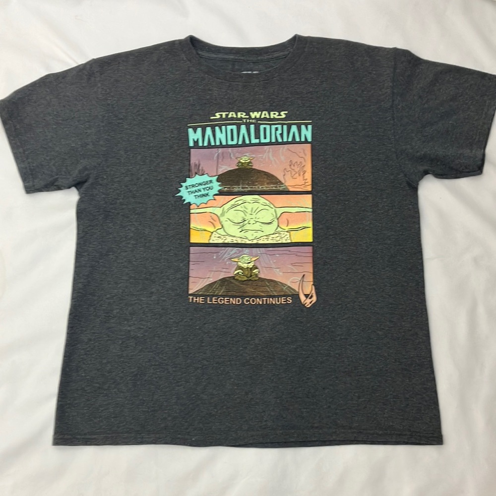 Star Wars Mandalorian gray short sleeves Graphic T-Shirt womans size xtra large
